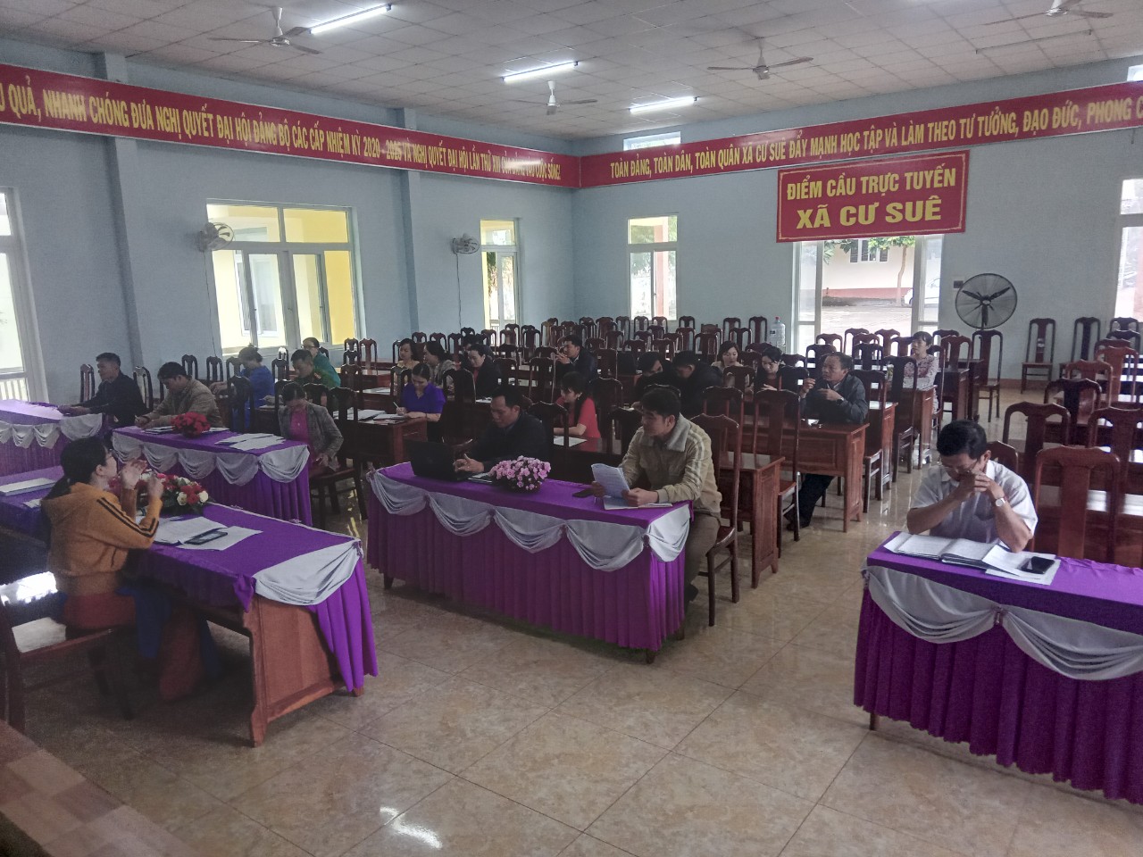 hoi nghi can bo cong chuc 01